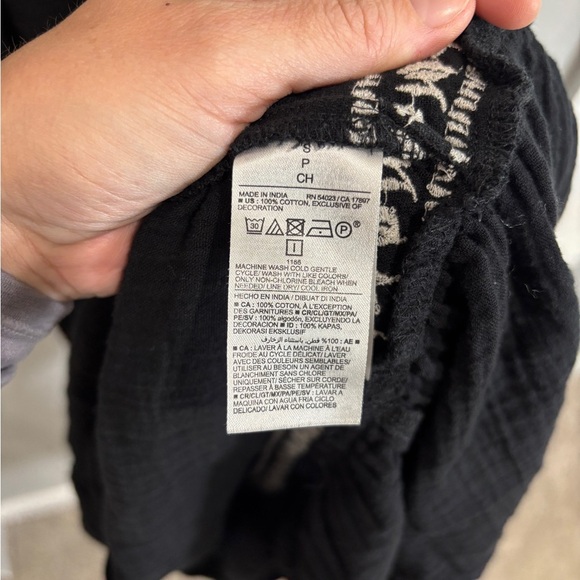 Old Navy Black Crinkle Crepe Gauzy V-Neck Boho Maxi Prairie Dress Size Small - Picture 11 of 15